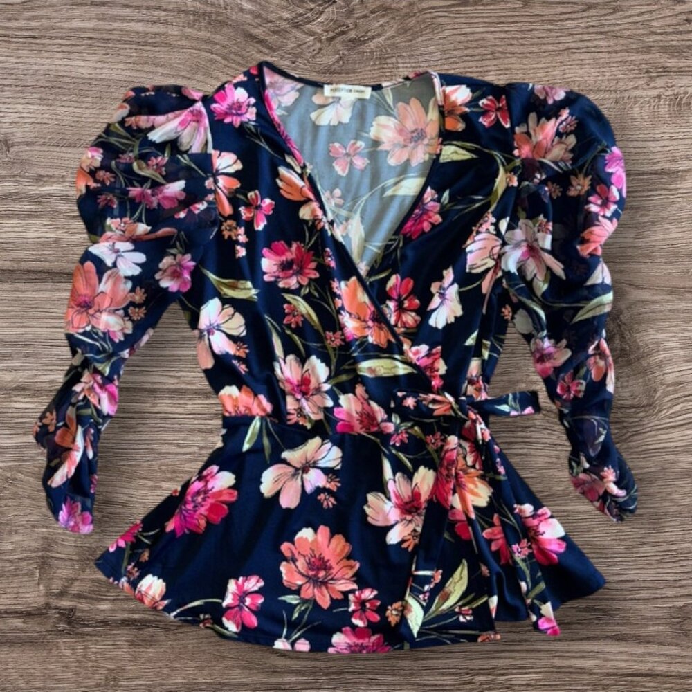 FLORAL FAUX WRAP TOP W/ GATHERED SHEER SLEEVES BY PERSEPTION CONCEPT SIZE LARGE